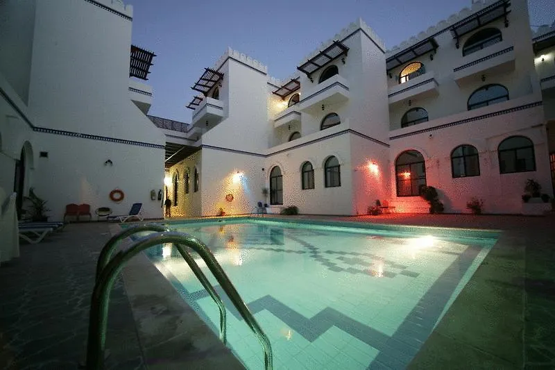 Beach Hotel-1