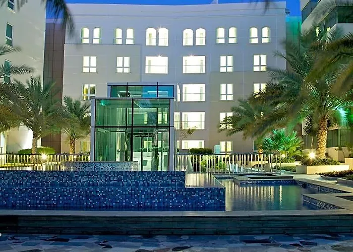 Muscat 4 Star Hotels near Sultan Qaboos Grand Mosque