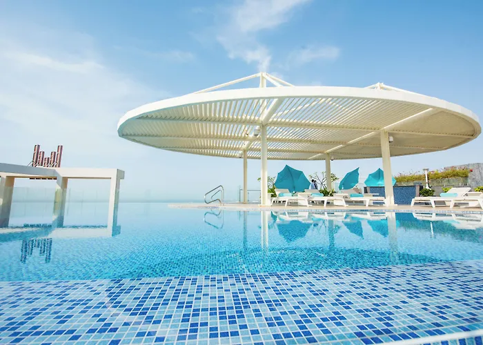 Muscat hotels near Mohammed Al Ameen Mosque